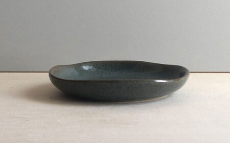 【瀬戸焼】 HANAtoHA ナデ角 小皿 5枚 (青) 【カネ三商店】 / 食器 皿 プレート ギフト / 瀬戸市[BBDD026]