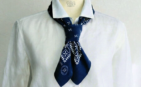 【洗える】 シルクスカーフ 小判 ネイビー/クロス柄[AQDQ006] スカーフ