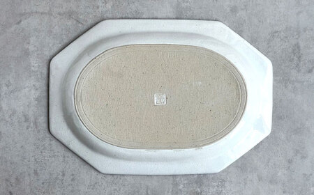 【瀬戸焼】 26.5cm プレート 八角大皿 粉引さくらんぼ 2枚 【カネ三商店】 / 食器 皿 プレート ギフト / 瀬戸市[BBDD094]
