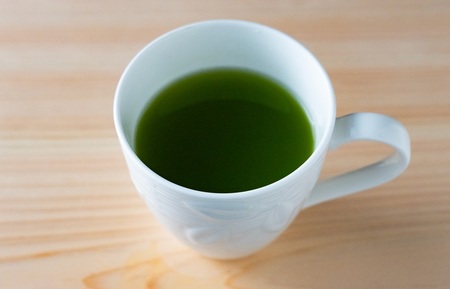 手摘み粉末茶 3種セット 粉末緑茶 粉末ほうじ茶 抹茶 各1缶(30g) 水でも溶ける 自然仕立て 希少 芳醇な香り 香ばしさ 上品な香り 贅沢 ホット アイス 急須いらず 手軽 本格的 ティータイム おもてなし 贈り物 富士山麓 小林園 富士市 [sf002-589]