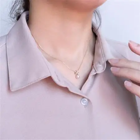 ジュエリーの街【山梨甲府】よりお届けする　K18YG　アコヤ真珠　ダイヤモンドネックレス　N31【配送不可地域：離島・沖縄県】【1229799】