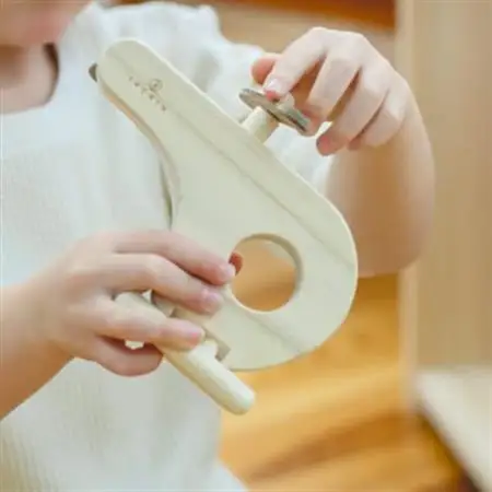 ひのきのおもちゃIKONIH(アイコニー)の知育玩具　乗り物シリーズ【1445138】