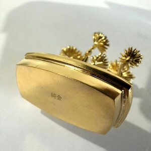 純金製　松の盆栽（約50g）　【11100-2517】