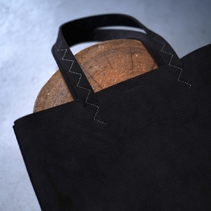 トートバッグ (ブラック) Ultrasuede (R) [2582]