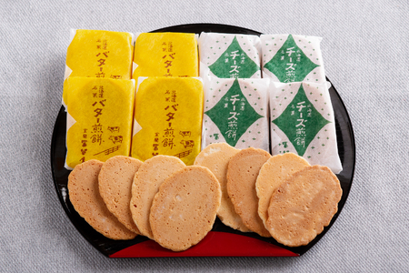 【定期便5回】バター煎餅 4枚包み×12個・チーズ煎餅 4枚包み×12個 MROT006
