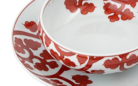 有田焼 赤絵唐草文 組皿 お皿と取鉢のセット【源右衛門窯】器 食器 うつわ 和食器 皿 スープ 鉢 小鉢 ボウル スープ碗 汁碗 染付 機能美 古伊万里 伝紋文様 唐草 からくさ 手描き 多用鉢 お皿 セット A45-389