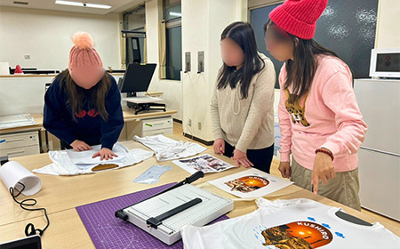 ★北海道釧路市でキャリア教育等に取組む「デジラポ」現地見学とオリジナルグッズ作り体験★ 居場所 世代交流 ICT 人財育成 不登校児童支援 体験 観光 製作 SDGｓ 夕日 涼しい 幣舞橋 F5F-0263