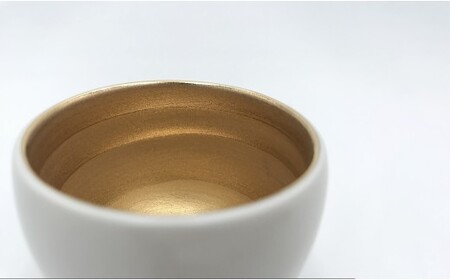 有田焼 輝くシリーズ スタイリッシュ！ ぐい呑み ペアセット ゴールド&プラチナ【上福窯】食器 器 うつわ 和モダン 酒器 ぐいのみ おちょこ ペア 2個 セット 35000円 A35-687