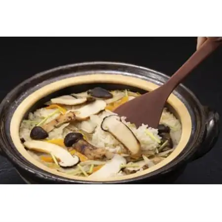 岩泉産松茸釜めし3合炊き(3～4人前)手軽に「岩泉まつたけ」ブランドの松茸ご飯を!お米付きで簡単調理【1721316】
