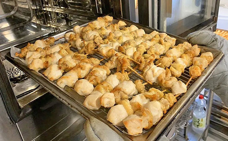 焼き鳥 国産 鶏肉 使用 かしわ家定番 計40本 塩 4種（ 身皮 もも せせり 皮 ） セット お店の味をご自宅で! 冷凍食品 おつまみ つまみ 惣菜 おかず 弁当 冷凍配送 兵庫 兵庫県 稲美町