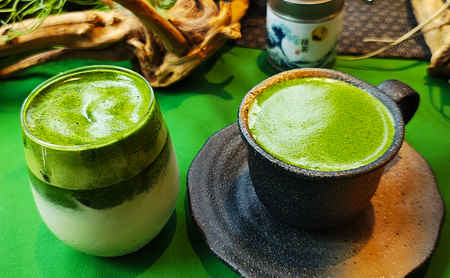 抹茶 有機宇治抹茶缶（手摘み一番茶・30g） まっちゃ 抹茶缶 宇治田原町産 希少 手摘み 一番茶 有機栽培 高級宇治抹茶 お茶 葛飾北斎 浮世絵 アート 贈り物 プレゼント 墨田区 東京都