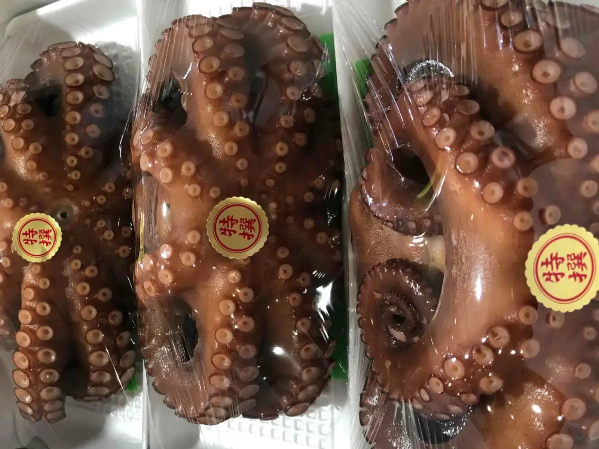 八幡浜発!竹中水産のたっぷり「浜茹で地蛸」三昧!たっぷり2.5kg前後【H22-190】【配送不可地域：離島】【1043153】 YWTM017