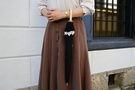 雪華模様の刺繍入り日傘（晴雨兼用・サイズ50ｃｍ・UV加工・麻50％綿50％）カラー：黒 _BL19