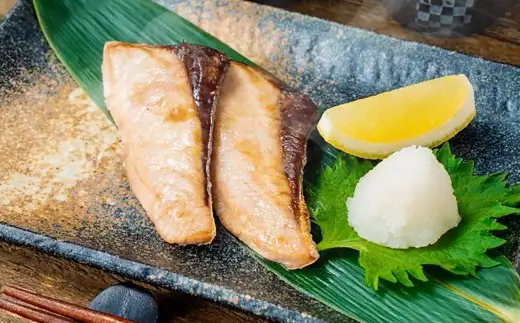 北海道産 【 骨なし切身 】 活〆ブリ切身セット3D冷凍 約600g（300g程度×2パック） 【 2026年7月上旬より順次発送予定 】 鰤 切身 骨 一口サイズ 照り焼き 竜田揚げ 冷凍 魚 魚類 魚介 魚介類 食材 天然ブリ ブリ 国産 活〆 3Dフリーザー カット 超高品質冷凍 塩焼き 照焼 切り身