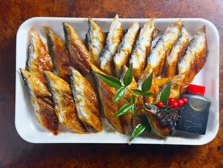 【特大サイズ・カット済み】国産うなぎ蒲焼 すぐ食べられる職人焼き (1本)