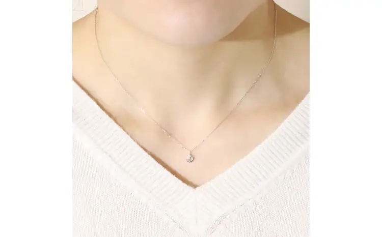 プラチナ 0.02ct 三日月ダイヤモンドペンダント 山梨県 甲斐市 BQ-225