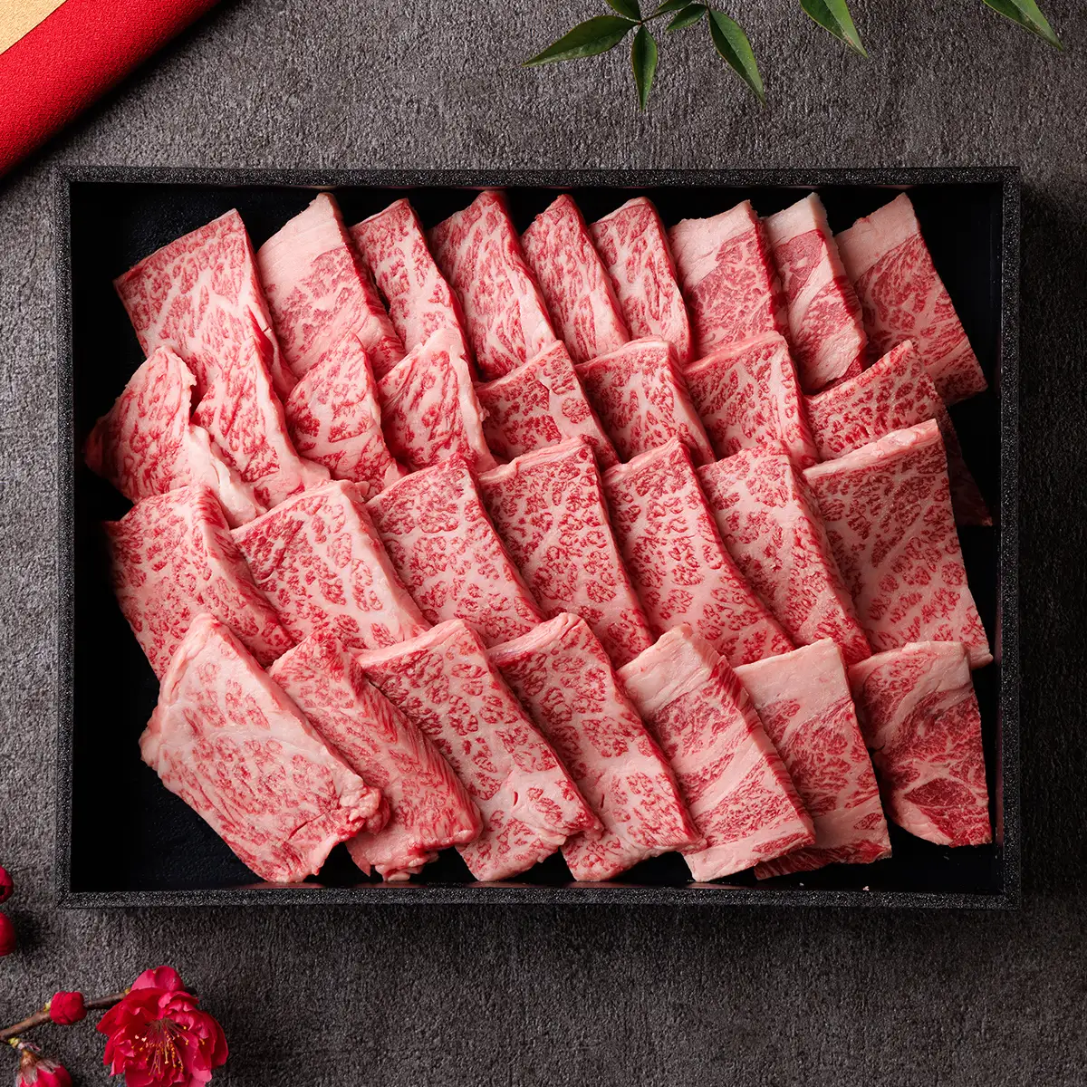 牛肉 焼肉 肩ロース 切り落とし 500g 黒折箱入り 神戸牛 和牛セレブ 58-38
