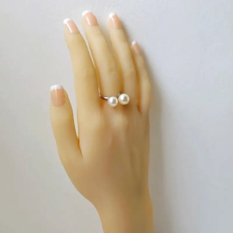 真珠 リング パール アクセサリー ジュエリー ファッション シルバー 国産 あこや 冠婚葬祭 慶事 誕生日 結婚式 記念日 お祝い 贈答用 贈り物 ギフト プレゼント 普段使い おしゃれ カジュアル 三重県 伊勢 志摩市 / アコヤ大粒パール、フリーサイズのお遊びリング