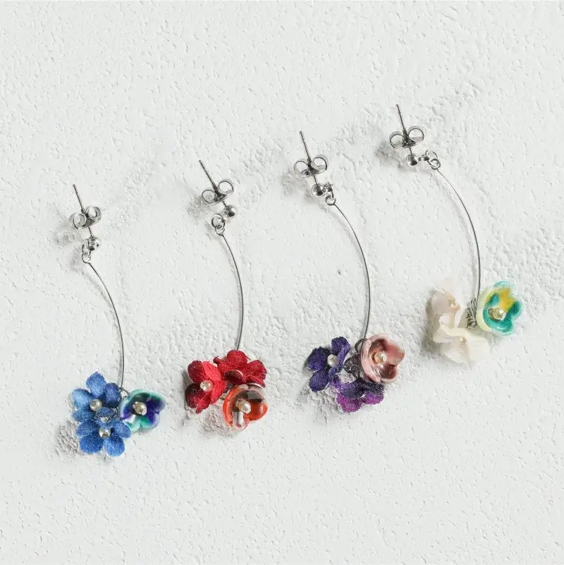 【可愛く九谷焼を楽しむ】九谷焼×布花アクセサリー九谷花（KUTANIKA）雫 （青/ピアス）ギフト プレゼント