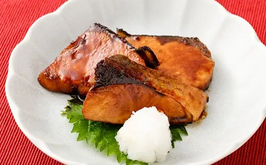 長崎産 養殖ぶり 骨取り切身 （ 無塩 ） 約30g × 10切 × 6パック 合計約1800g ぶり ブリ 鰤 魚 魚介 鮮魚 魚類 小分け 家庭用 おかず 骨取り 骨なし 骨無し 冷凍