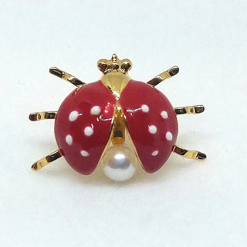 2113 真珠ピンブローチ・てんとう虫（赤）（淡水本真珠・ボタン） 贈り物 かわいい カジュアル オシャレ クリスマスプレゼント アクセサリー