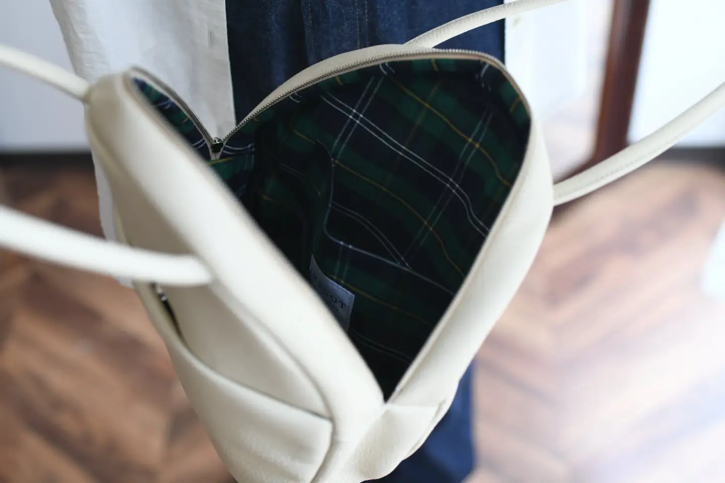 【horii.】 ラウンドバッグ "ソフト アドレ" アイボリー Soft Adore（66-22）PAGOT 本革 レザーバッグ レディースバッグ ショルダー ポシェット 受注生産