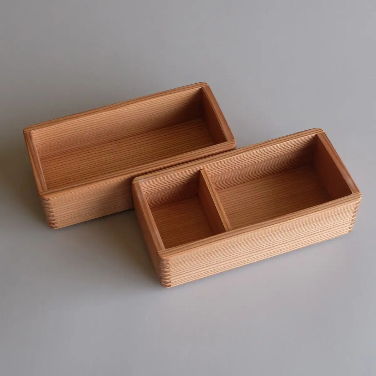 山武杉のお弁当箱　縞　小２段　640ml　（320ml×2）/ふるさと納税 山武杉 天然木 お弁当箱 2段 自然 ぬくもり 杉 ギフト プレゼント 千葉県 山武市 SMP012