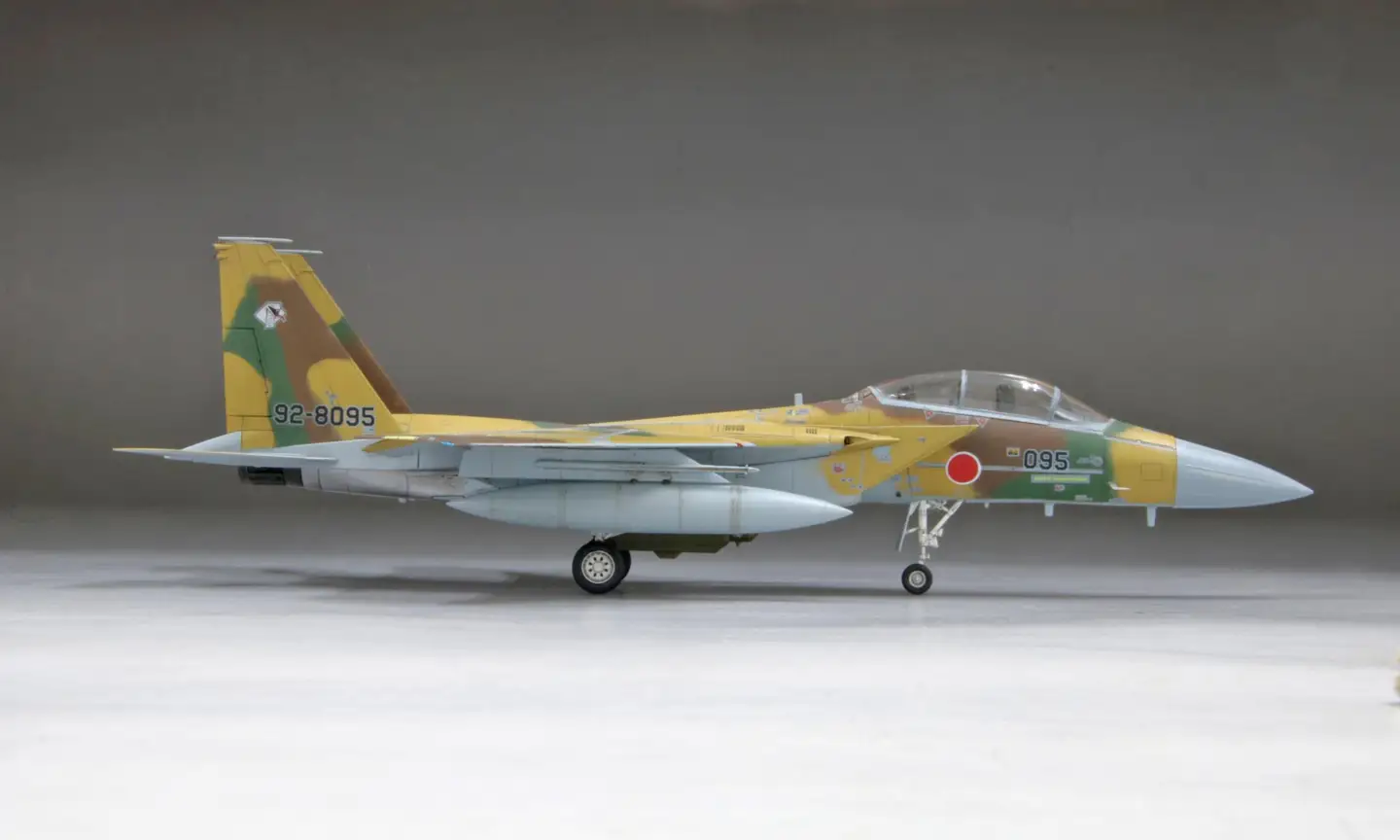 航空自衛隊 F-15DJ アグレッサー[095号機 茶／薄茶／深緑]
