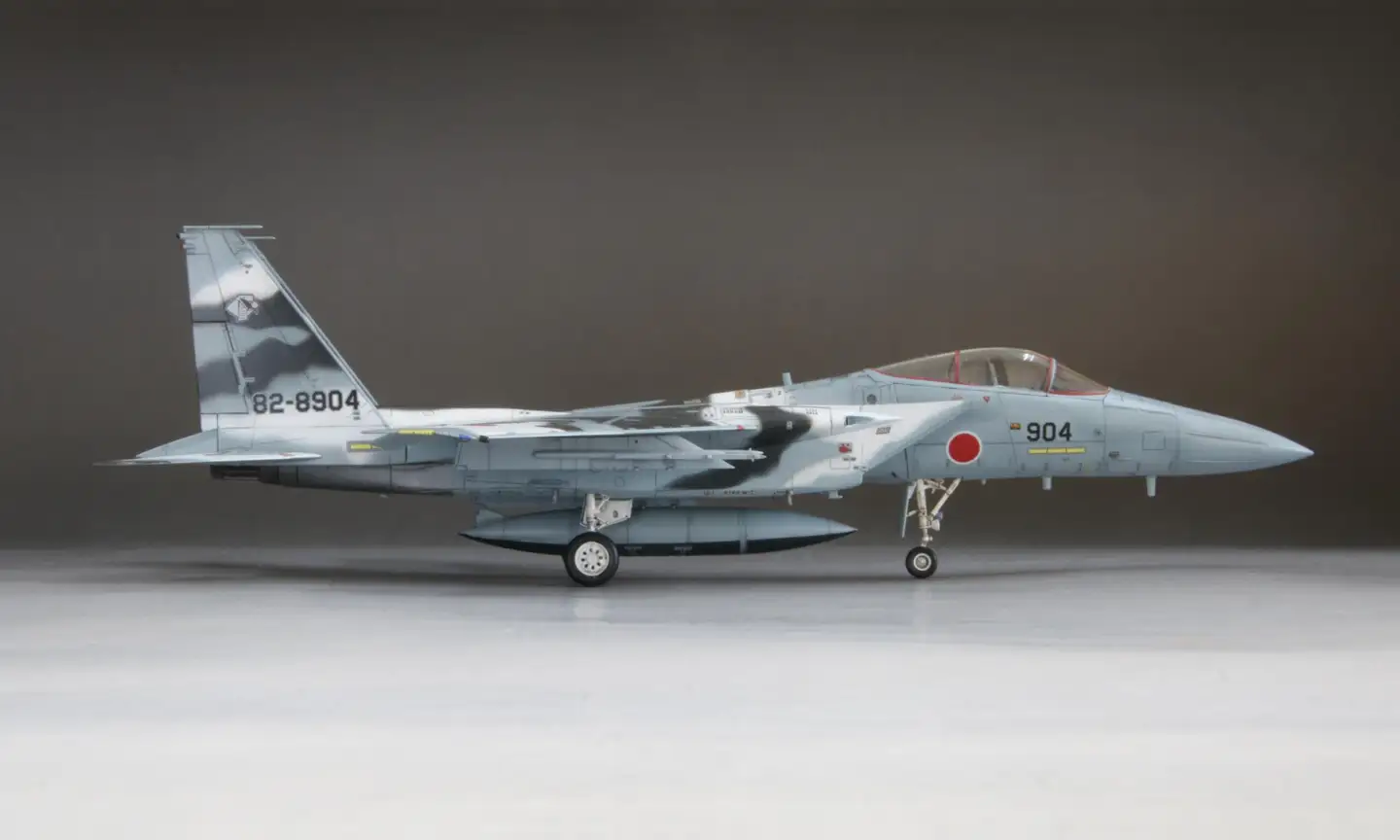航空自衛隊 F-15J アグレッサー[904号機 ブラック／ホワイト]
