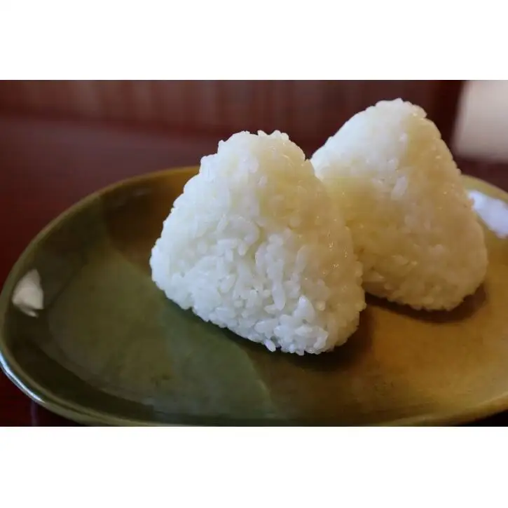 【令和8年産 先行予約】【定期便／全4回】精米2kg 新潟県魚沼産コシヒカリ「山清水米」 お米