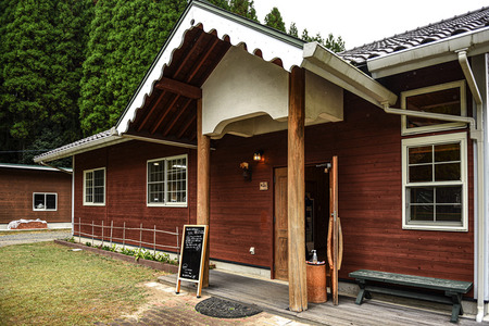 【デュッセル】令和8年6月出荷 手作りハム ソーセージ 5種 おまかせ詰め合わせ チューリンガーグリル チーズグリラー コッホシケン クラカウアー ソーセージ 先行予約 熊本 阿蘇 小国町 わいた 山川 マイスター 職人 ドイツ 本場の手法