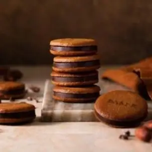 【dari K（ダリケー）】カカオサンドクッキー（ダーク）6枚入×5箱セット ［ 京都 チョコレート カカオを通して世界を変える 人気 おすすめ ギフト プレゼント 贈答 お取り寄せ お菓子 スイーツ ］