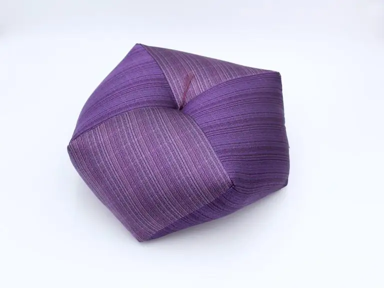 【 洛中高岡屋 】長く楽に座れる寛ぎのアイテム 西陣織 おじゃみ座ぶとん （都縞・紫）