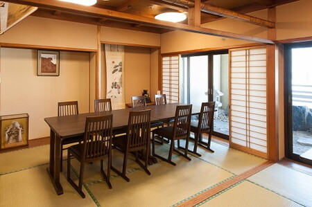 松阪まるよし 鎌田本店 お食事券(松阪牛ロースステーキ250g)【6.6-5】