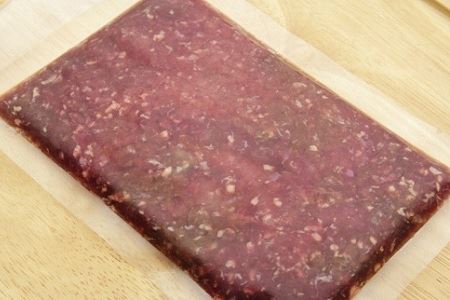 鹿肉のパラパラミンチ 8パック ペットフード（生肉冷凍） 京丹波自然工房 京丹波のジビエを愛犬にも [016AC001]