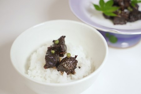 【多国籍料理４種セット】～黒田庄ビーフ牛スジカレー/播州百日どりカレー/黒田庄和牛の佃煮/洋風豚の角煮～ 14-13