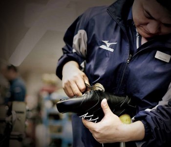 AO12　ミズノランニングシューズ【ブラック×メタルシルバー2E】　【 ジョギング ランニング マラソン シューズ 靴 ミズノ mizuno オーダー 日本製 スニーカー 】