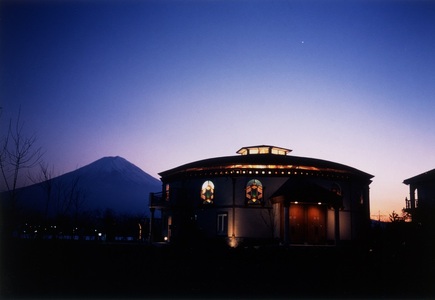 【河口湖畔の音楽ホール】河口湖円形ホール ホール1日貸し切り ベーゼンドルファーピアノ使用権付き