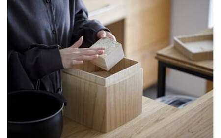米びつ RICE STOCKER ライスストッカー 2kg KIRIFT キリフト 総国産桐使用 天然蜜蝋仕上げ SDGs製品 キッチン キッチン用品 お米 保存容器 桐箱 収納 収納ケース 工芸品 工芸 民芸品 インテリア おしゃれ 木製 木箱 米櫃 一合枡 富山県 富山  FAD-0527