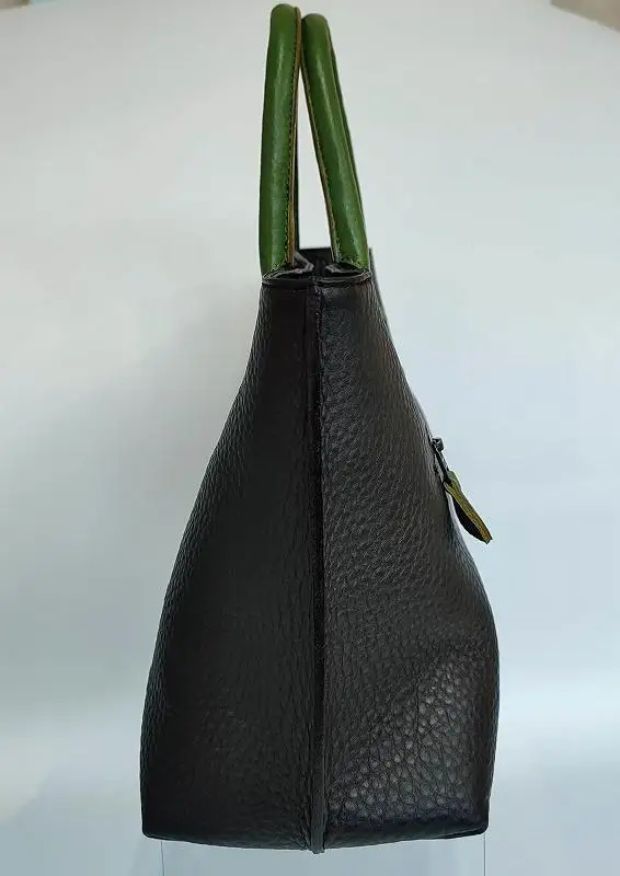 「鞄工房　香」カエルのトートバッグ