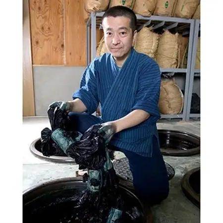 天然灰汁発酵建　藍染ハンカチ　AG01_装飾品・工芸品  服飾小物 _【1102610】
