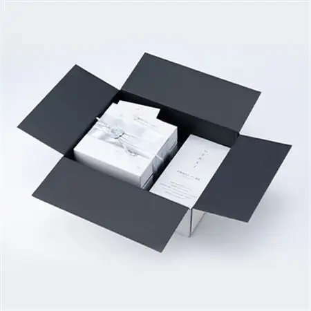 白薔薇「スノーホワイト」のような5層のチーズケーキ糖質オフ(4号サイズ)薔薇の町からお届け【配送不可地域：離島】【1221005】