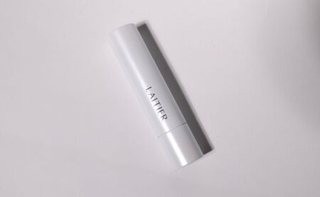 エイジングケアするリップクリーム 美容グッズ スキンケア 