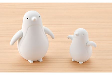 【陶器市特集】【波佐見焼】 置物 ・ペンギン大小（無釉・つや無し） インテリア 陶器 雑貨 【アトリエやま】 [RE08]  波佐見焼
