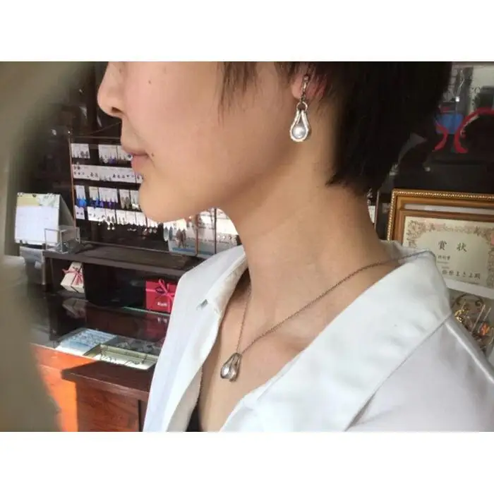 南洋真珠ペンダント　Ｓｏｌｉｔａｉｒｅ　ｋｏｂｅ　　　