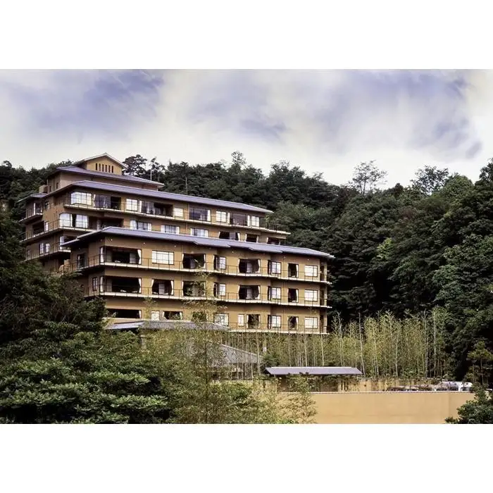 有馬温泉「欽山」ご宿泊券〈平日限定〉～２名様・西館６階客室・１泊２食付～