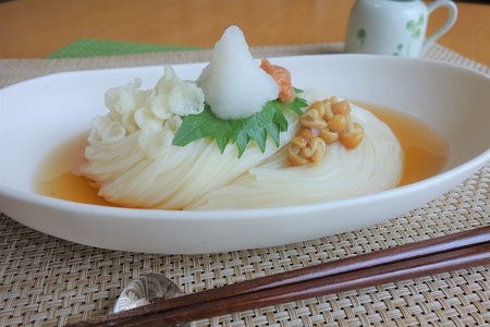 稲庭うどん 化粧箱入り 2人前×9袋【(有)稲庭絹女うどん】[B2-0203]
