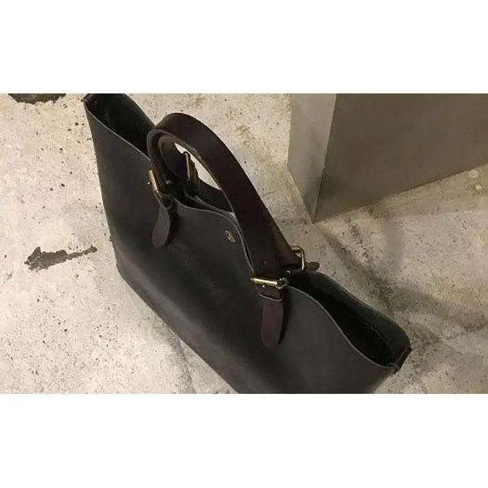 【alto.】一枚革トートバッグ（Ｌ） AMSB-1001（ブラック） バッグ