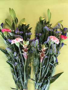 Flower Station NIINAから「花の里三豊市の季節のお供え用お仏花1対(2束)」