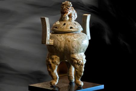 唐津焼 青唐津耳付獅子三脚香炉 三代中野霓林作 一点物